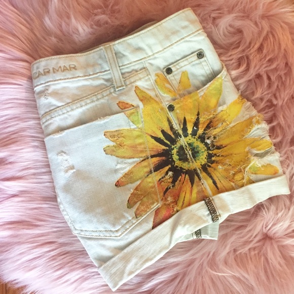 Carmar Sunflower Shorts - Picture 3 of 6